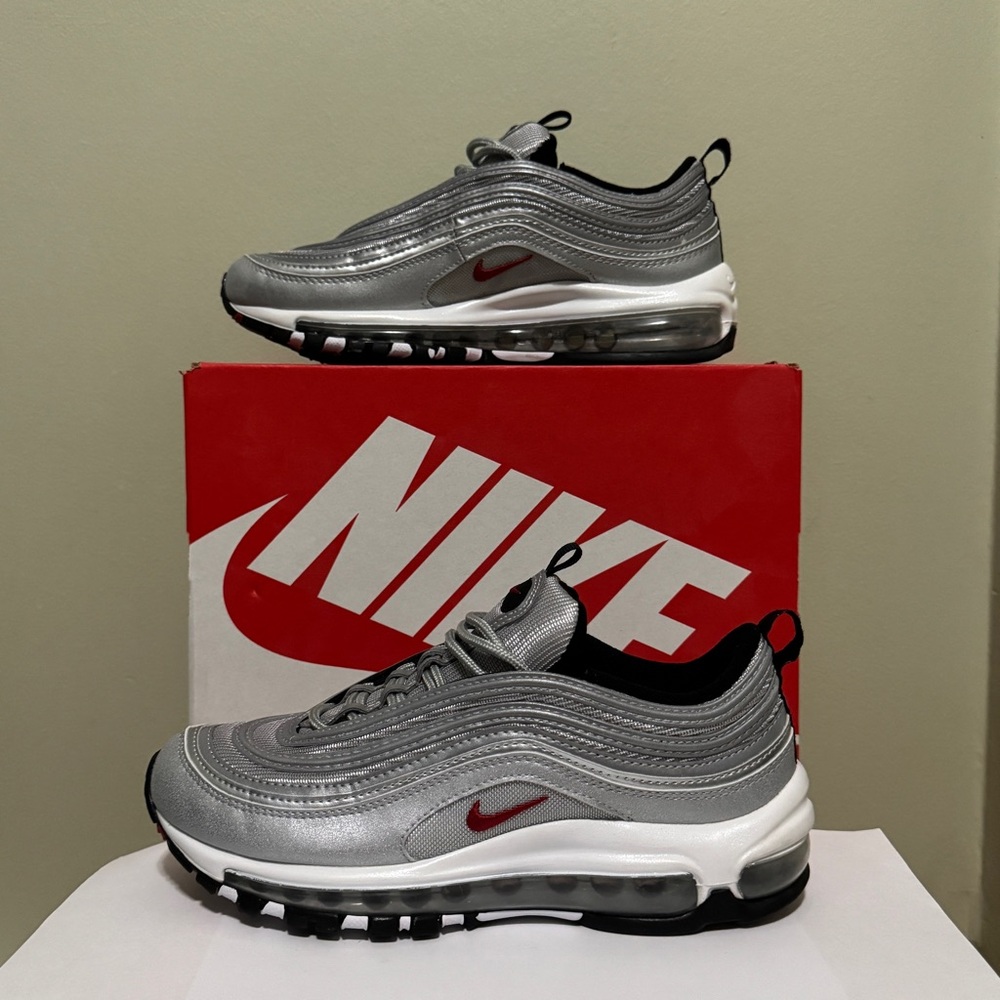 LIKE NEW Nike Air Max 97 “silver bullet” - Picture 3 of 6